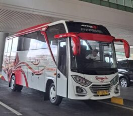 sewa bus di jakarta